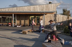 Ecole Saint-Exupéry, Gommegnies (59) <br> Atelier Amélie Fontaine